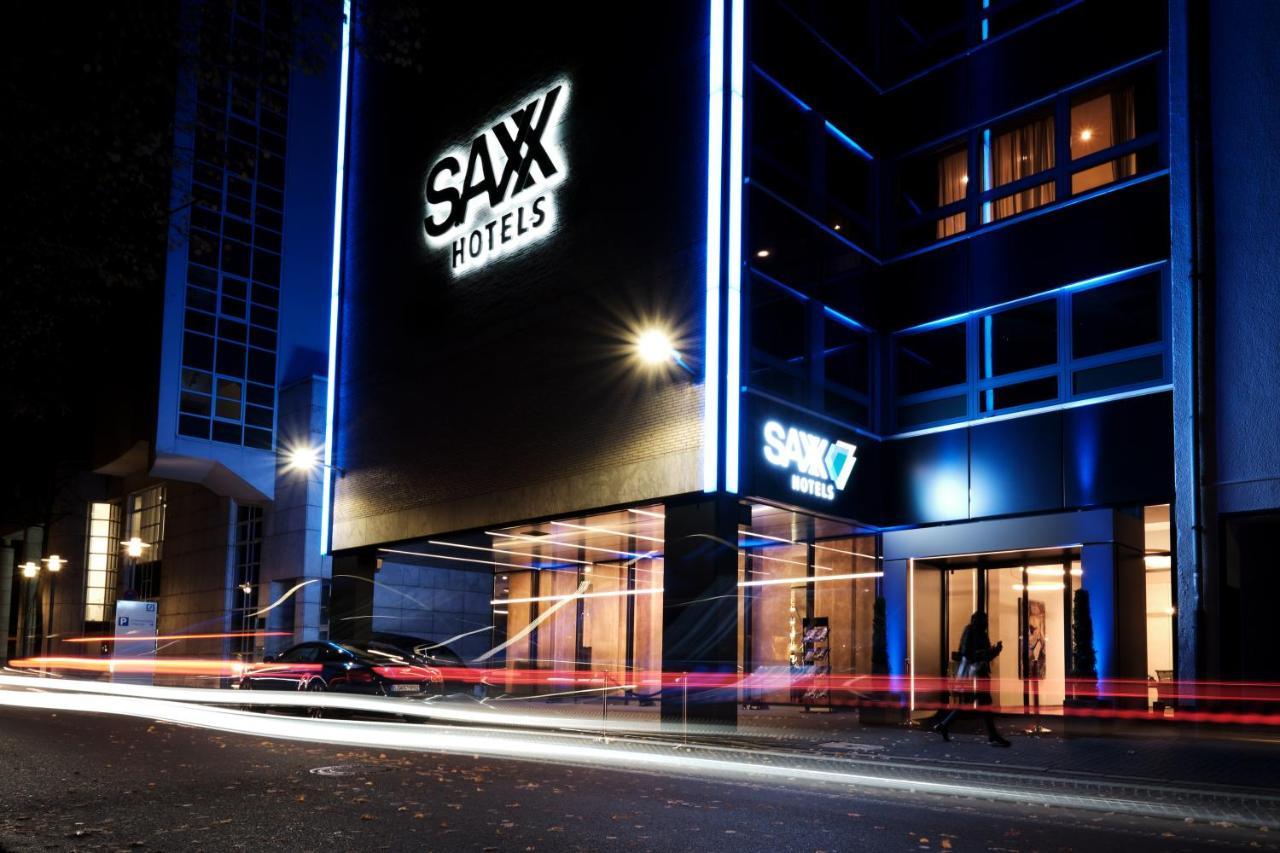 Saxx 